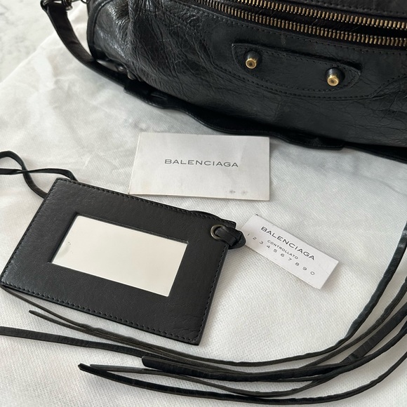Balenciaga Classic Hardware City Bag in Black - Picture 14 of 16